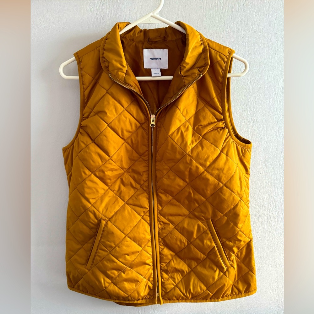 Old Navy Quilted Vest Camel Color